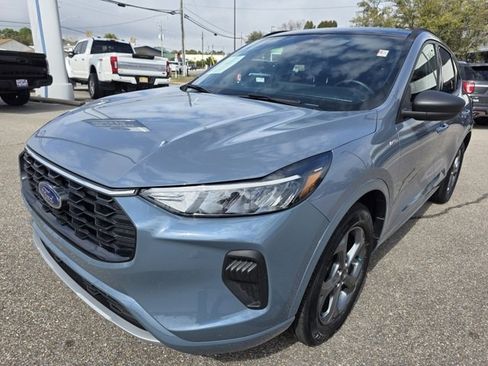 Used 2023 Ford Escape ST-Line w/ Tech Pack #1 image 4