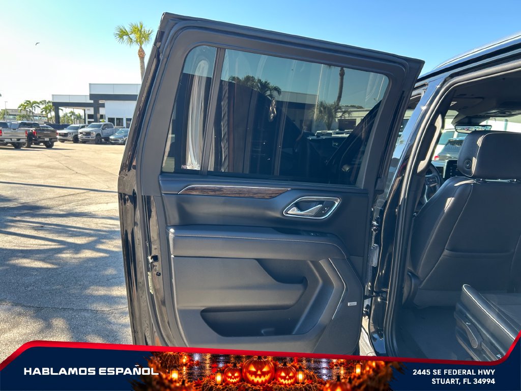 Used 2024 Chevrolet Suburban Premier AWD/4WD image 29