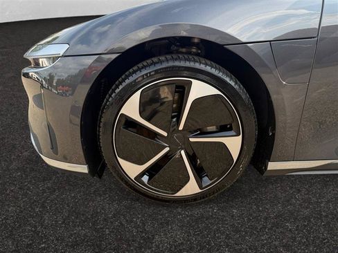 Used 2024 Lucid Air Pure RWD image 16