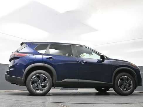 Used 2025 Nissan Rogue SV FWD image 30