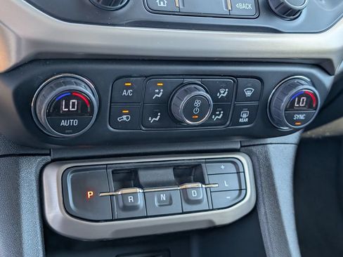 Used 2023 GMC Acadia Denali FWD image 17