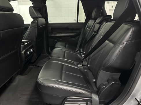 Used 2021 Ford Expedition XLT image 21