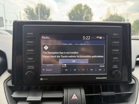 Used 2020 Toyota RAV4 XLE w/ Convenience Package FWD image 26