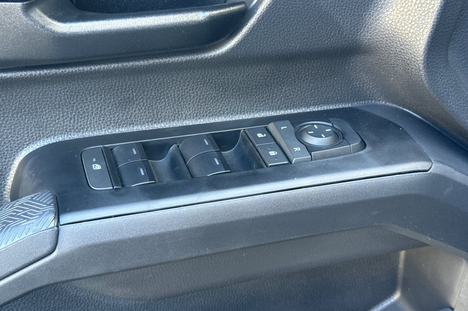 Used 2026 Toyota Tacoma SR5 AWD/4WD image 14