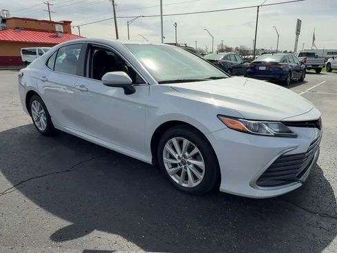 Used 2022 Toyota Camry LE FWD image 2