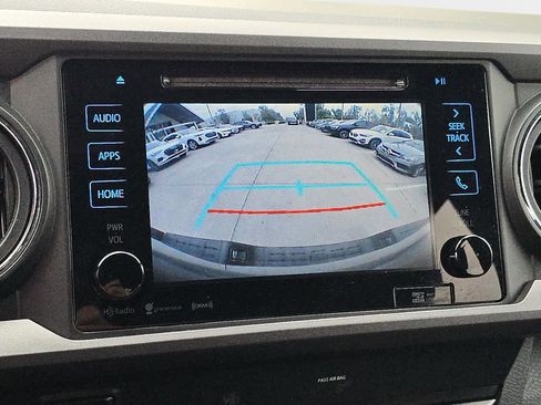 Used 2019 Toyota Tacoma TRD Off-Road w/ Technology Package AWD/4WD image 28