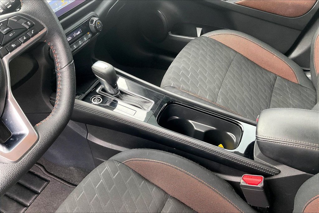 Used 2024 Nissan Kicks SR FWD image 18
