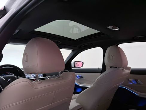 Used 2019 BMW 330i xDrive Sedan w/ Convenience Package image 23