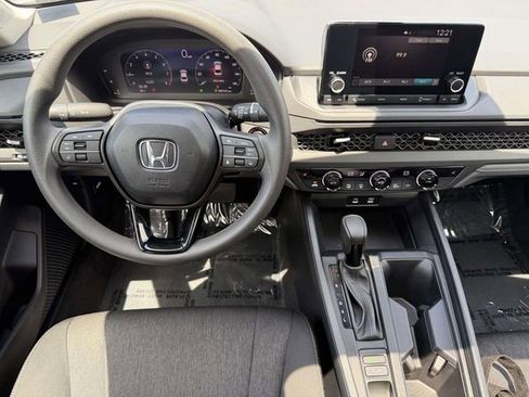 Certified 2025 Honda Accord SE image 10
