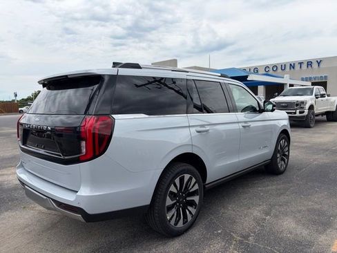 New 2026 Ford Expedition Platinum AWD/4WD image 16