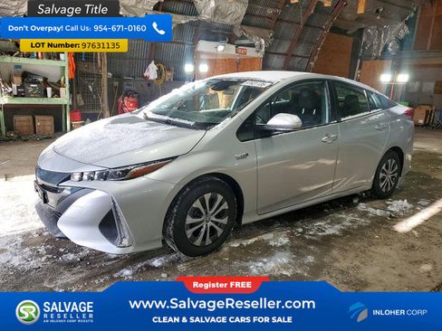 Used 2022 Toyota Prius Prime LE image 1