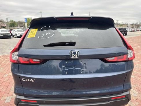 Used 2025 Honda CR-V EX-L image 3