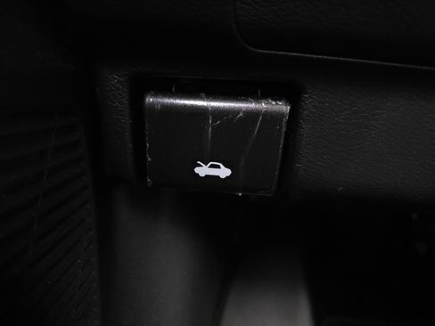 Used 2026 Nissan Kicks SV FWD image 31