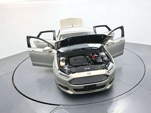 Used 2016 Ford Fusion SE FWD image 48
