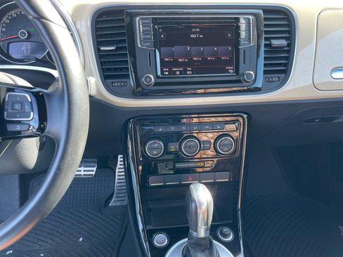Used 2019 Volkswagen Beetle 2.0T Final Edition SEL FWD image 12