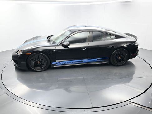 Certified 2025 Porsche Taycan Turbo GT image 39