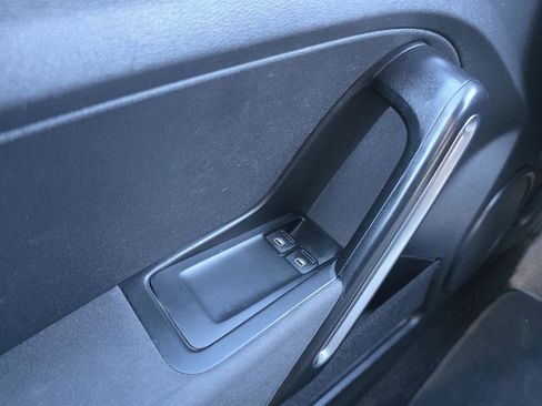 Used 2019 Volkswagen Beetle 2.0T S image 9