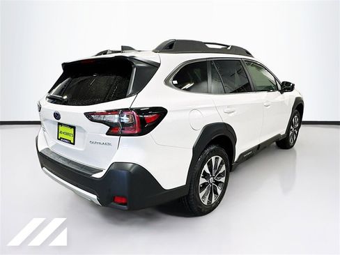 Certified 2025 Subaru Outback Limited image 5