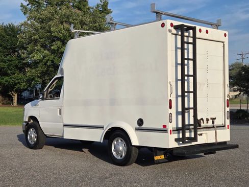 Used 2013 Ford E-350 and Econoline 350 Super Duty RWD image 9