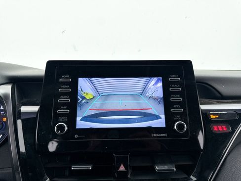Used 2022 Toyota Camry SE FWD image 20