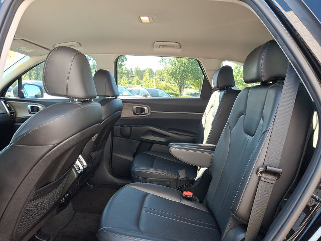 Certified 2023 Kia Sorento EX FWD image 12