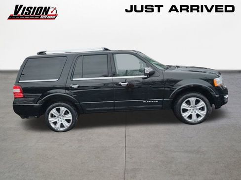 Used 2017 Ford Expedition Platinum image 4