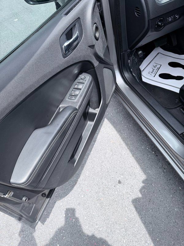 Used 2012 Dodge Charger SXT Plus RWD image 8