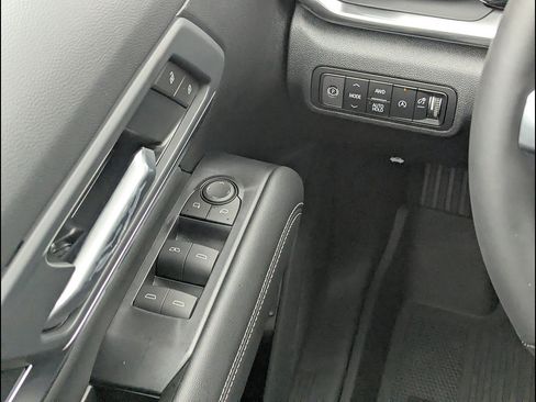 New 2027 GMC Terrain Elevation w/ Elevation Premium Package AWD/4WD image 20