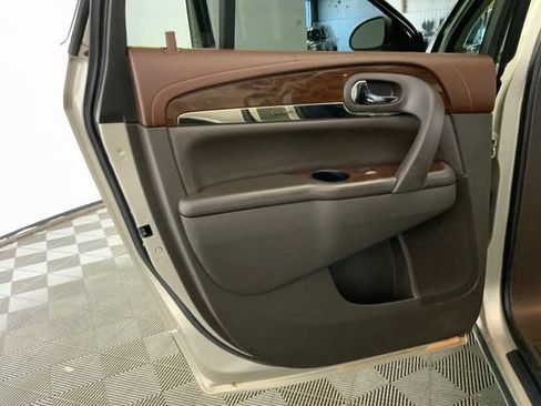 Used 2014 Buick Enclave Leather FWD image 31