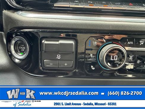 Used 2023 Chevrolet Silverado 1500 LTZ AWD/4WD image 46