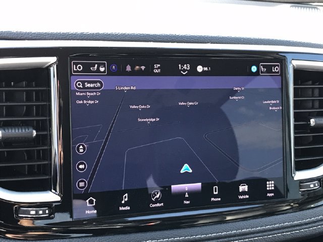Used 2024 Chrysler Pacifica Limited FWD image 11