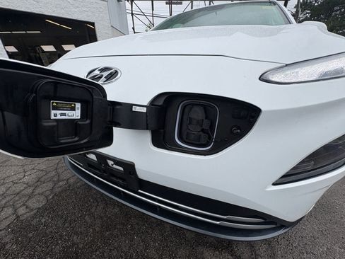 Used 2023 Hyundai Kona SE FWD image 39