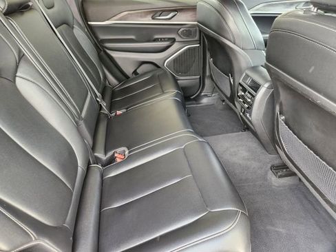 Used 2024 Jeep Grand Cherokee Limited 4xe image 17