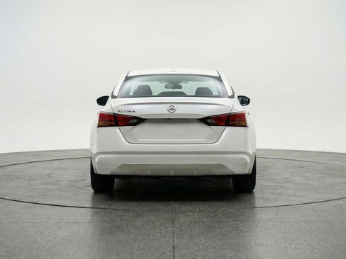 Used 2025 Nissan Altima 2.5 SV image 7