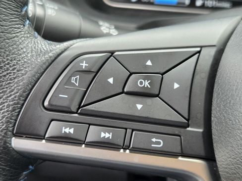 Used 2018 Nissan Leaf SV w/ SV Technology Package FWD image 23