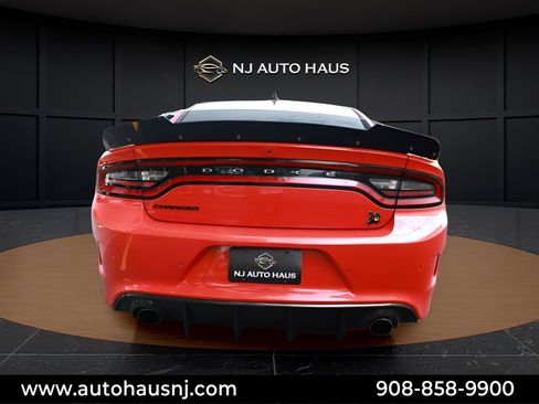 Used 2017 Dodge Charger R/T Scat Pack w/ Beats Audio Group RWD image 11