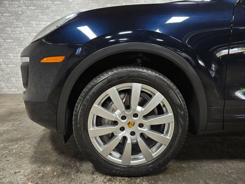 Used 2017 Porsche Cayenne S AWD/4WD image 59