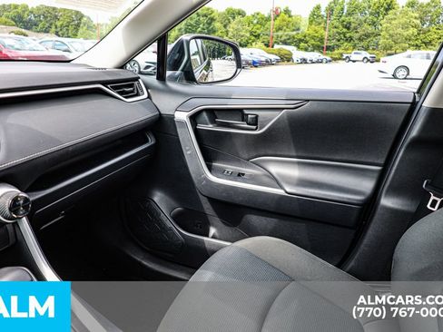 Used 2024 Toyota RAV4 LE AWD/4WD image 43