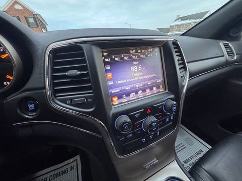 Used 2015 Jeep Grand Cherokee Limited image 22