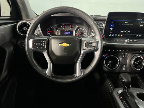 Used 2025 Chevrolet Blazer LT image 13