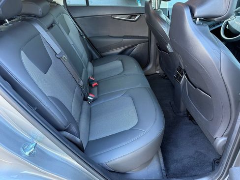 Used 2023 Kia Niro Wind FWD image 4