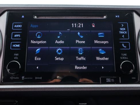 Used 2017 Toyota Tacoma TRD Off-Road w/ Tow Package (A/T) image 9