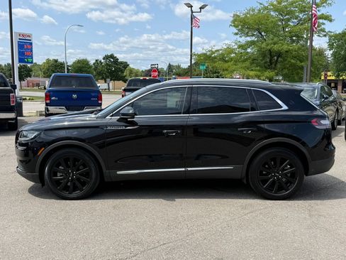 Used 2023 Lincoln Nautilus Reserve w/ Monochromatic Package AWD/4WD image 8