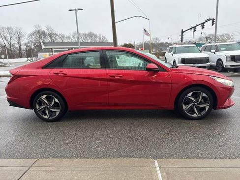 Used 2023 Hyundai Elantra SEL w/ Convenience Package FWD image 7