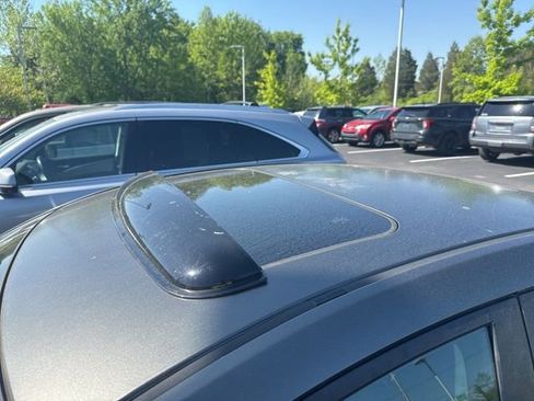 Used 2011 MAZDA MAZDA3 s Sport FWD image 3