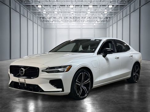 Used 2022 Volvo S60 T8 R-Design w/ Advanced Package image 1