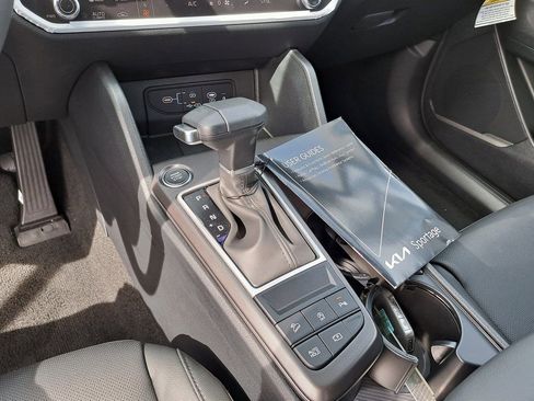 New 2026 Kia Sportage EX FWD image 11