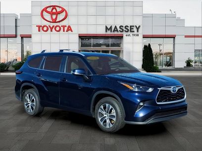 Used 2024 Toyota Highlander XLE