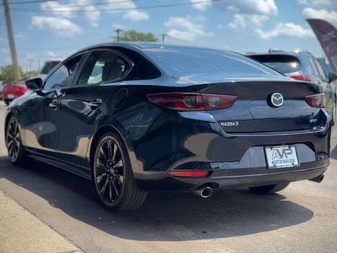 Used 2019 MAZDA MAZDA3 Sedan FWD image 4