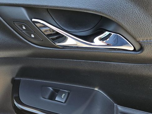 Used 2022 GMC Acadia AT4 w/ Technology Package image 34